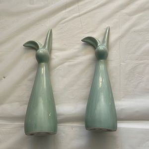 Easter bunny tablescape